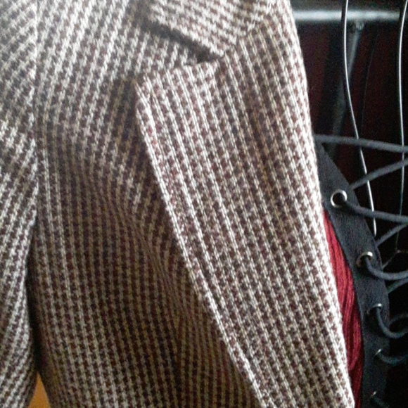 Jacket - Picture 2 of 8